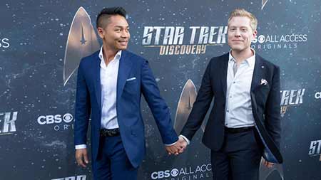 Anthony Rapp wiki, affair, Gay, Dating, Boyfriend, Carrer, Net Worth ...